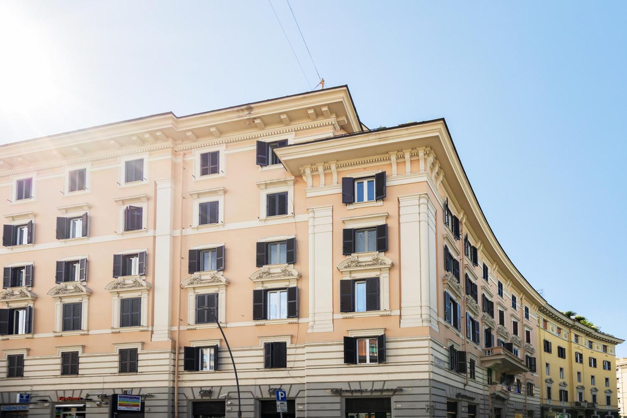 Live Roma - Chez Le Roi Luxury Apartment Exteriér fotografie